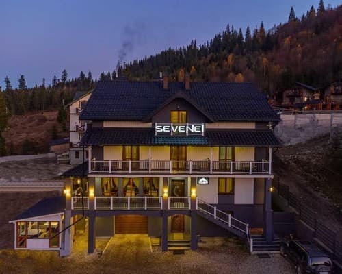 Готель Sevenei 2