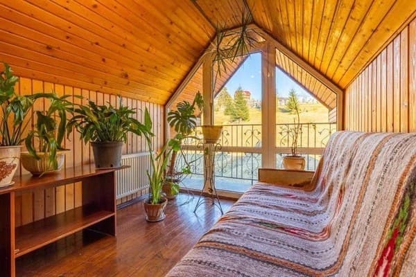 Гостинний двір Гуцульська світлиця 2